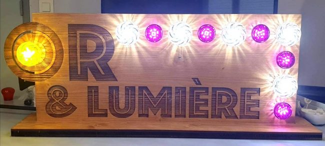 Lampe bois cabochons lumineux